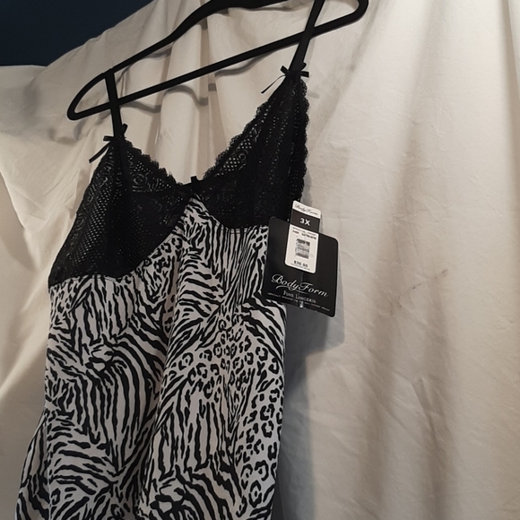 BODY FORM Lingerie - Picture 1 of 7